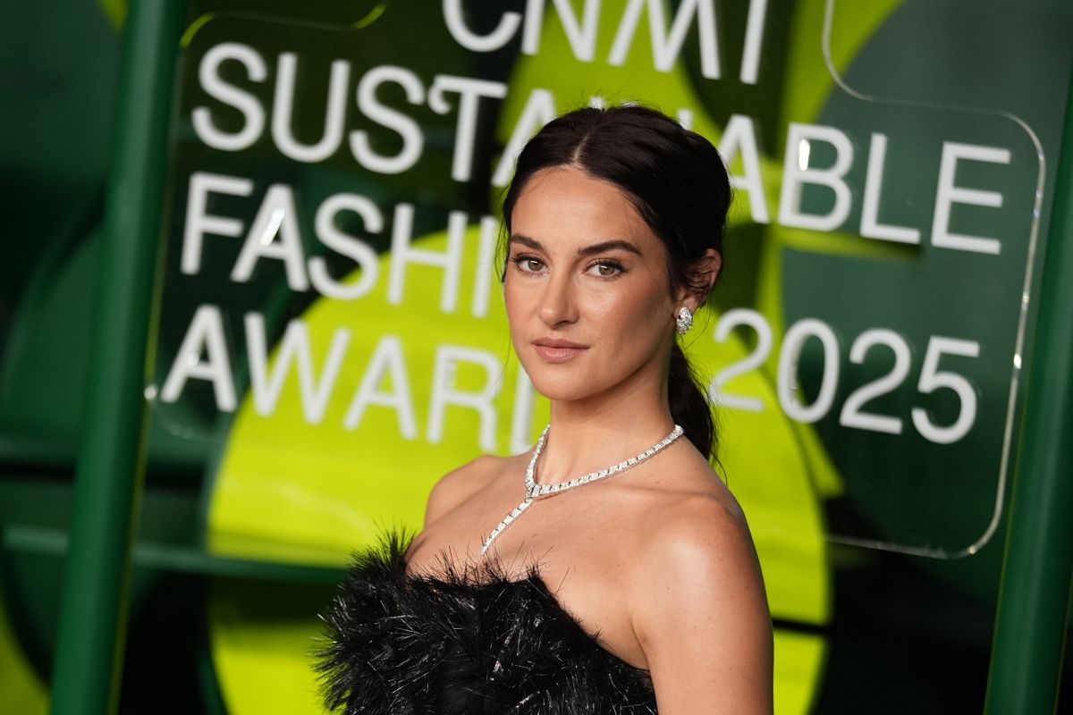 MILAN, ITALY - SEPTEMBER 27: Shailene Woodley attends the CNMI Sustainable Fashion Awards 2025 red carpet during the Milan Fashion Week - Womenswear Spring/Summer 2026 at Teatro Alla Scala on September 27, 2025 in Milan, Italy. (Photo by Alessandro Levati/Getty Images)