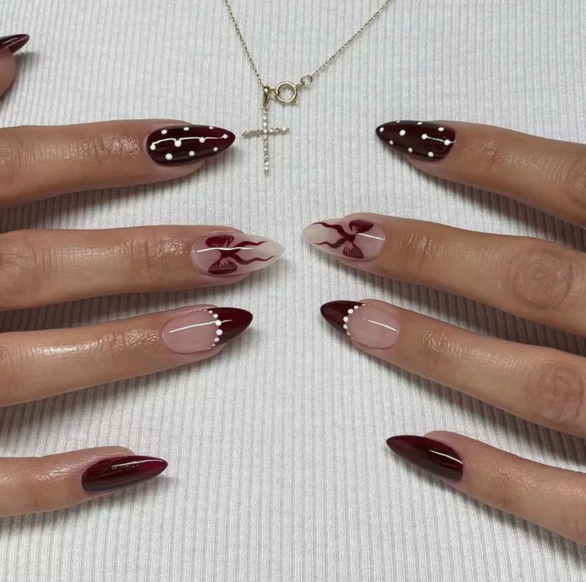 pöttyös masnis köröm