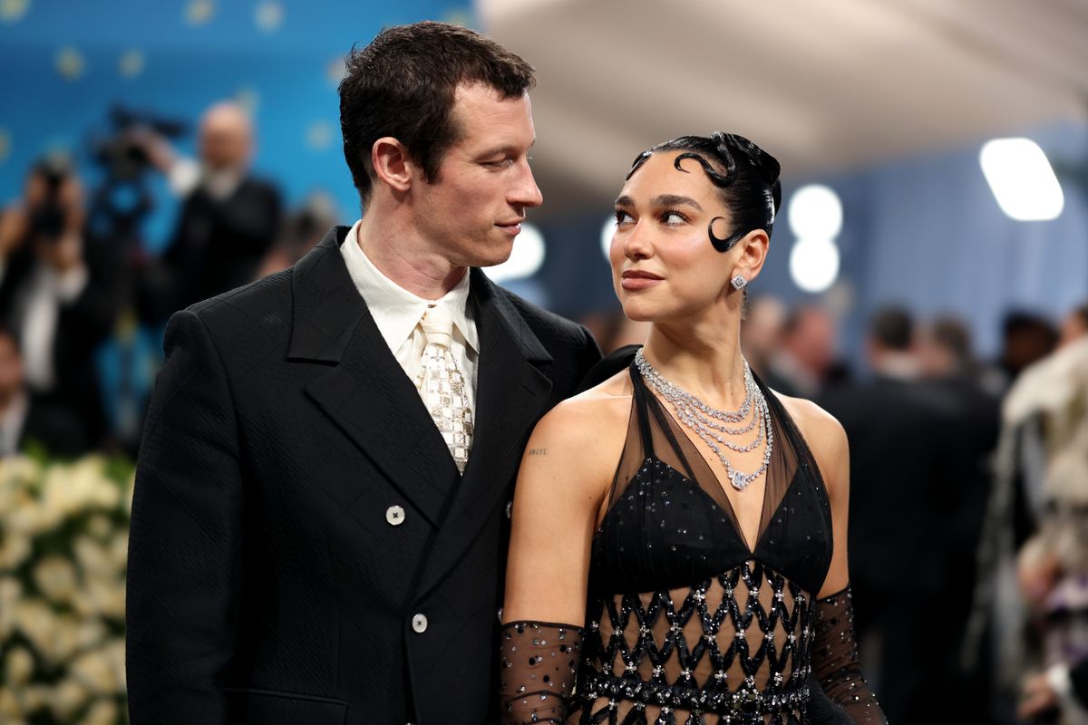 NEW YORK, NEW YORK - MAY 05: (L-R) Callum Turner and Dua Lipa attend the 2025 Met Gala Celebrating "Superfine: Tailoring Black Style" at Metropolitan Museum of Art on May 05, 2025 in New York City. (Photo by John Shearer/WireImage)