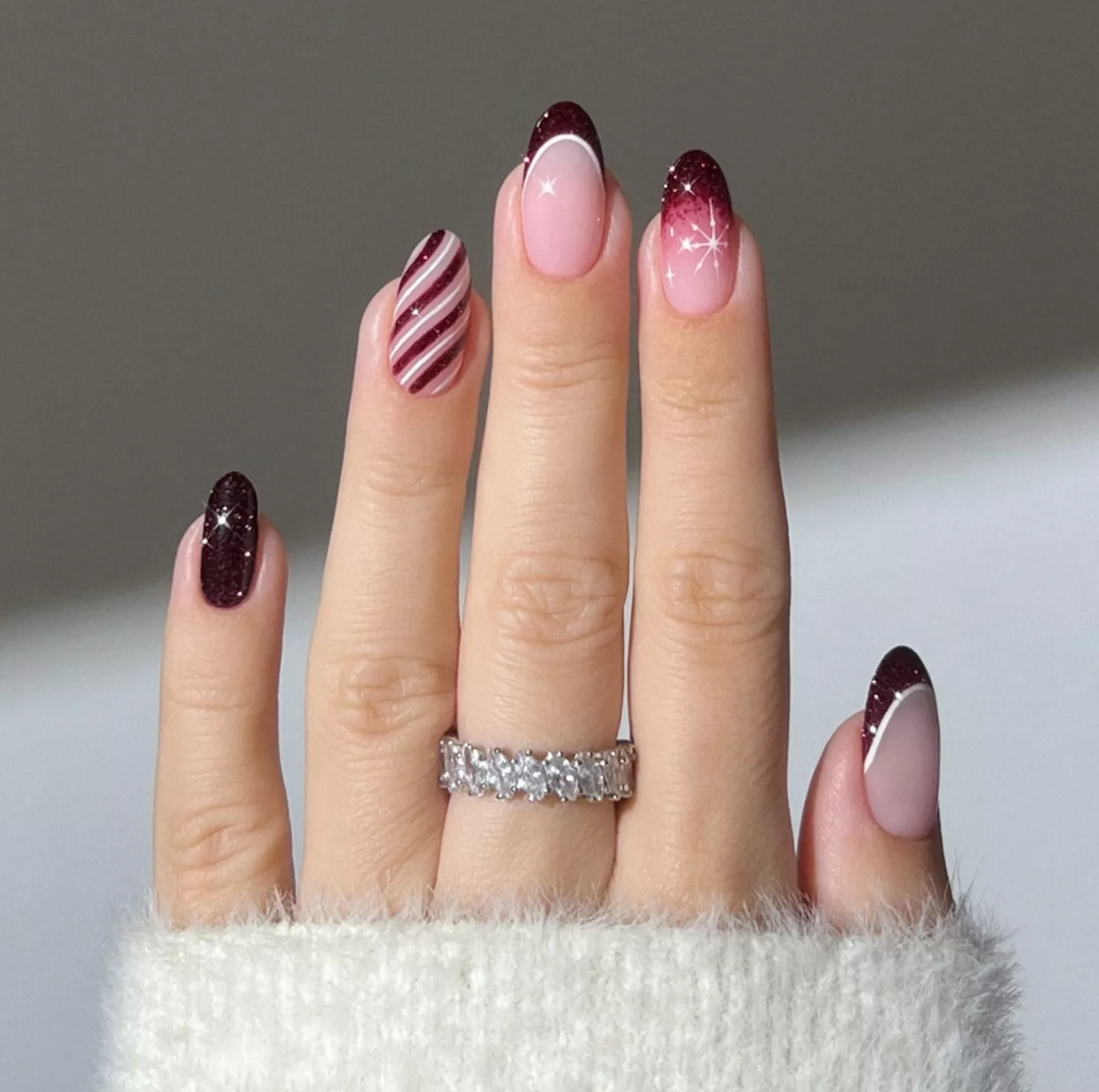 burgundi karácsonyi köröm