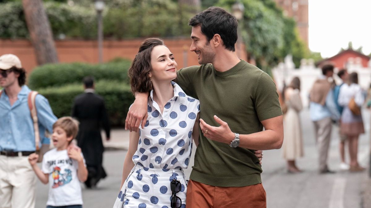 LILY COLLINS as Emily, EUGENIO FRANCESCHINI as Marcello, Emily Párizsban