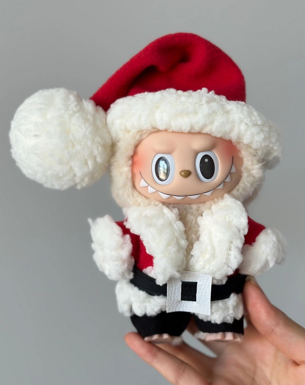 Santa Labubu