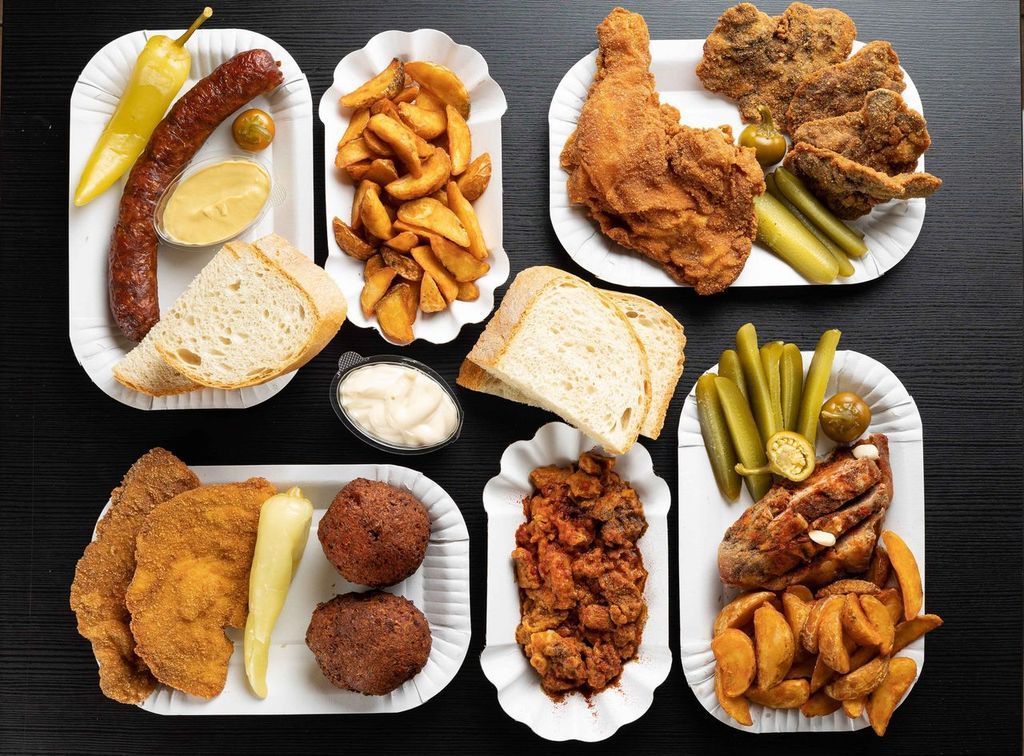 A magyar konyha klasszikus téli ízei: rablóhús, pecsenye és fasírt az Óbudai Lacikonyhában