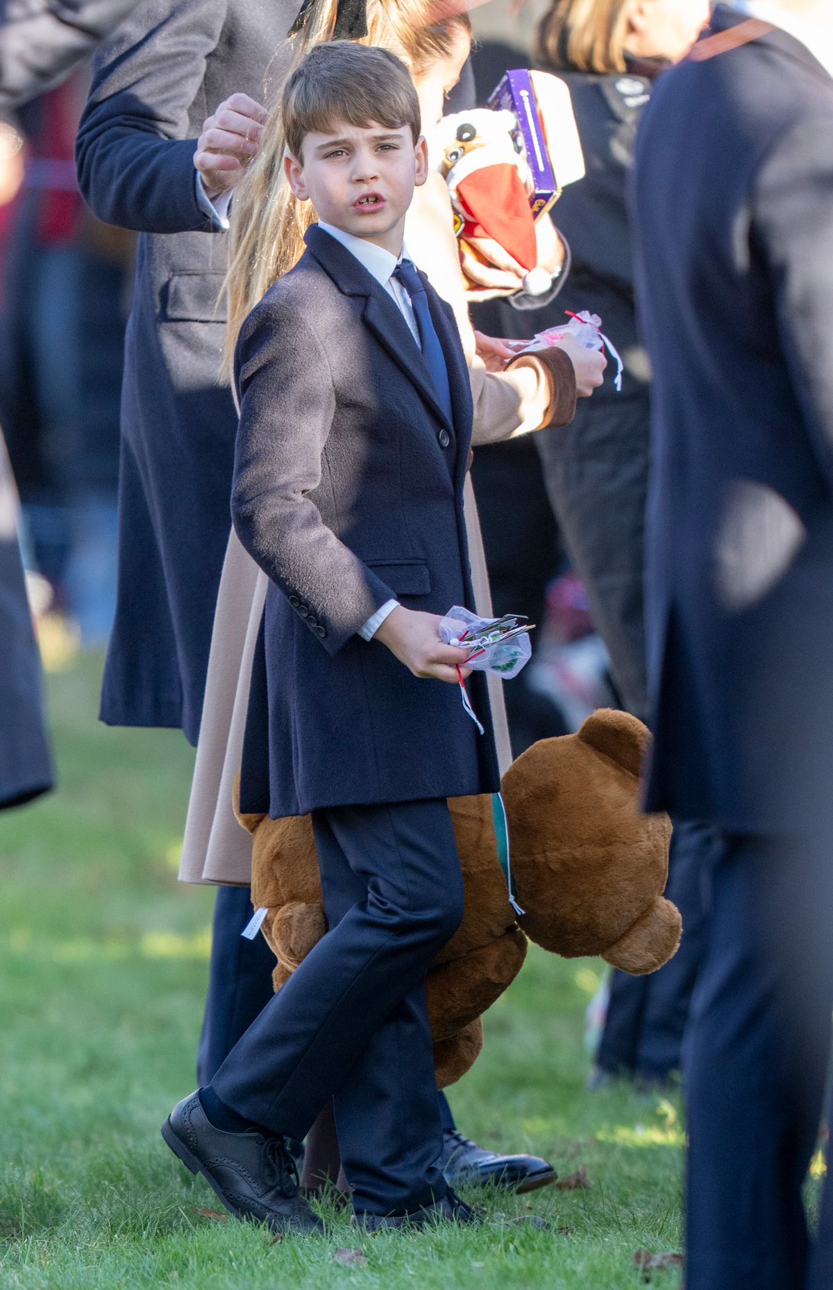 A plüsmackót eredetileg György kapta, de egy óvatlan pillanatban Lajos azt is megkaparintotta.