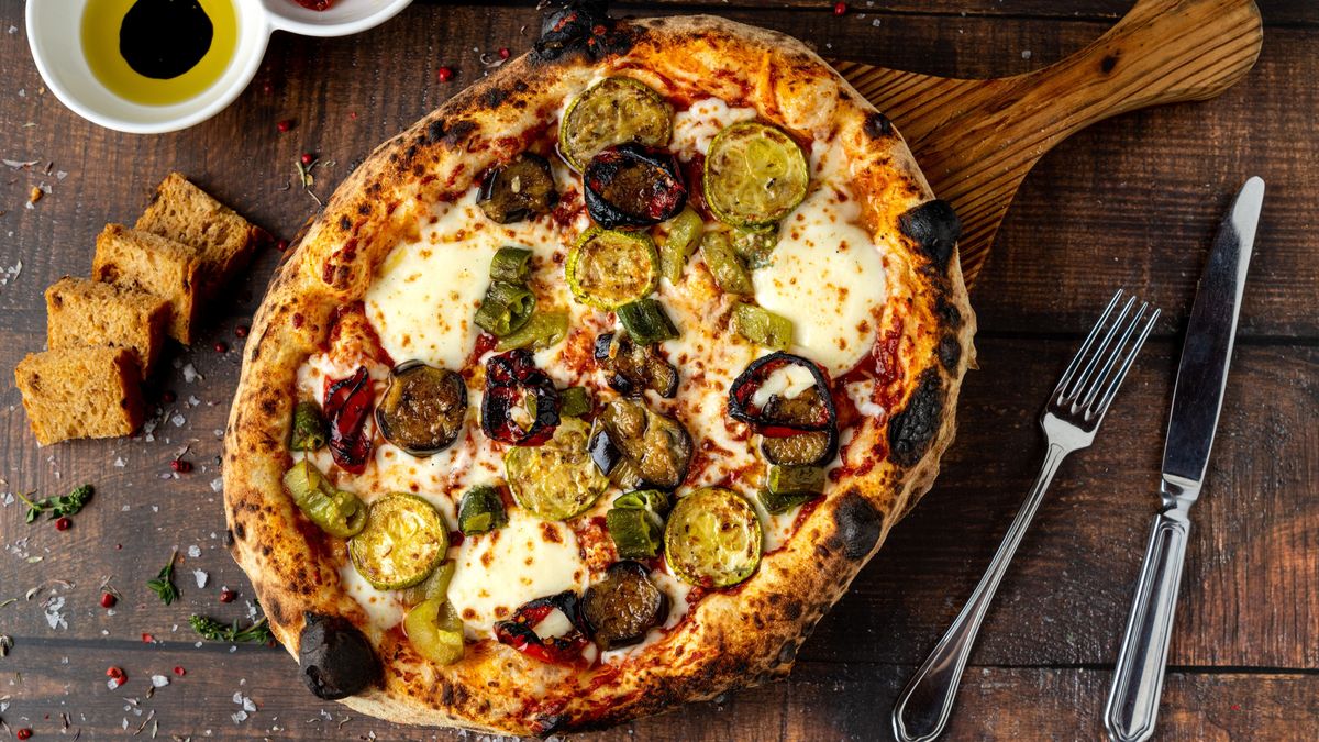 Zöldséges, diétás pizza teljes kiőrlésű lisztből