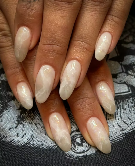 minimalista köröm ötlet