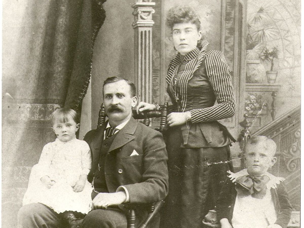 A boldog családanyából, nőjogi harcosból vált később Titanic túlélő – az elsüllyeszthetetlen Molly Brown. 