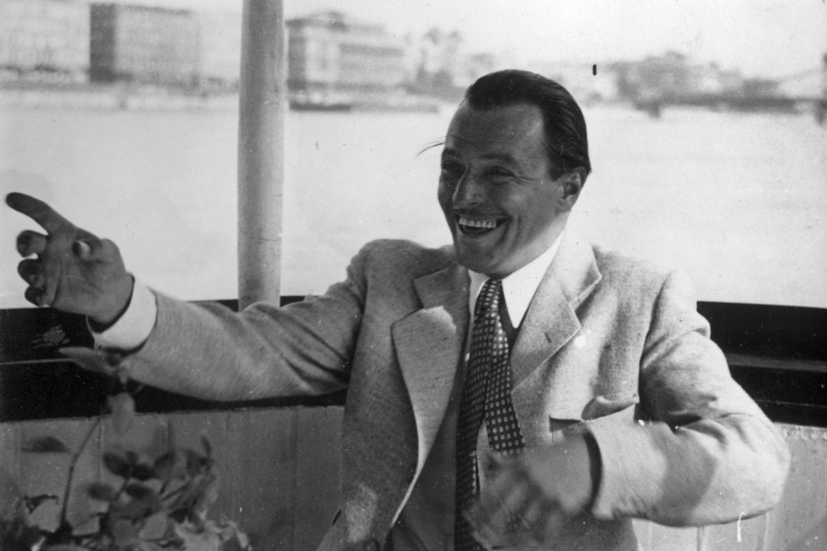 Jávor Pál a harmincas években, amikor egyetlen pillantása is telt házat jelentett.