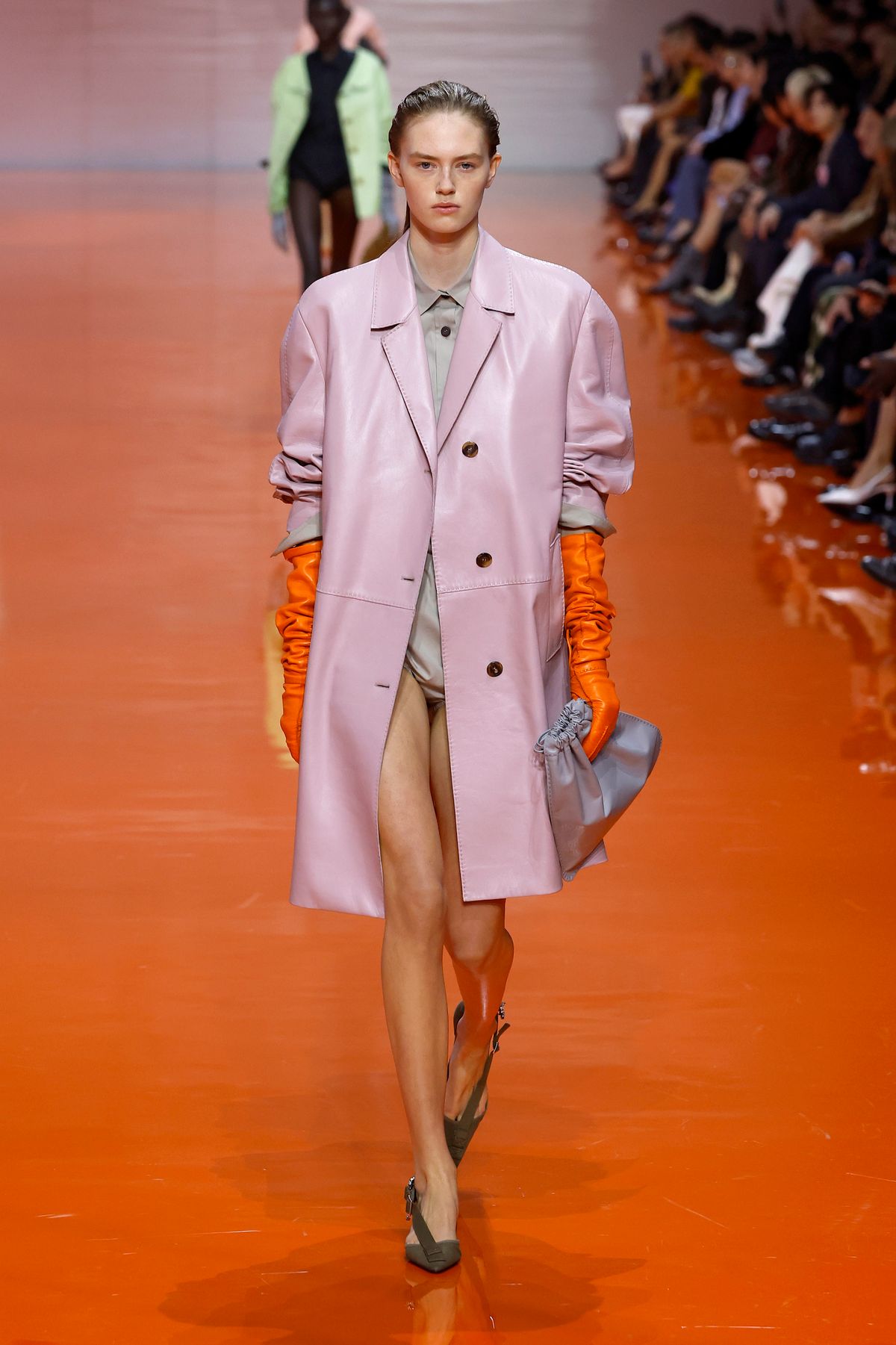 Glitchy glam stílus 2026-ban