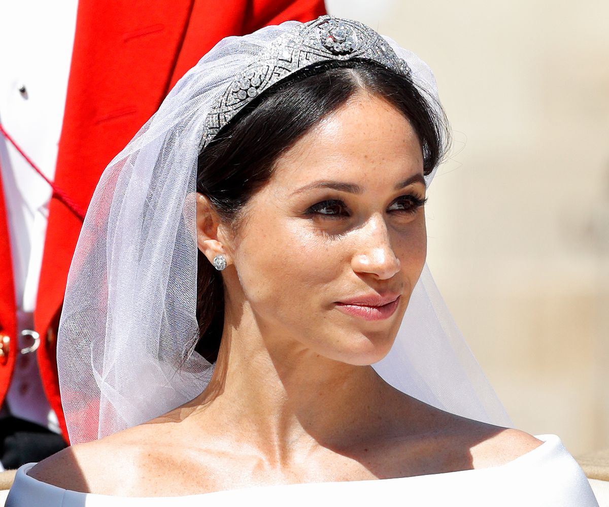 Meghan Markle a Queen Mary Diamond Bandeau tiarában ment férjhez.