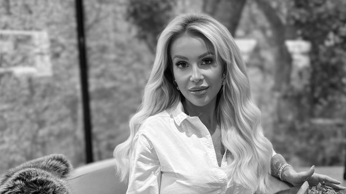 Jákli Mónika közúti balesetben vesztette életét.