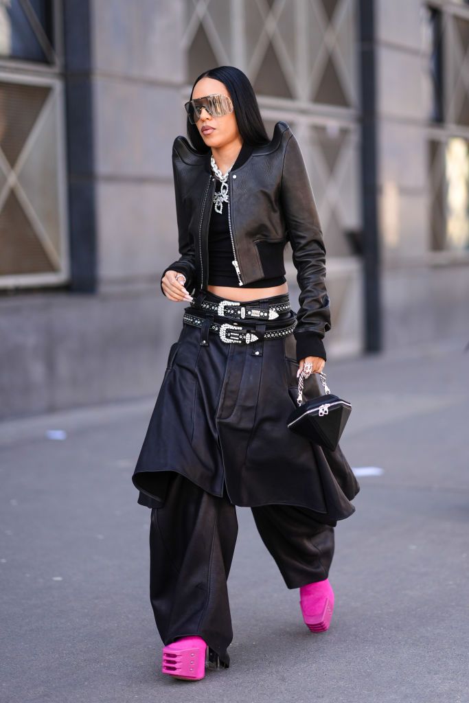 Extrém válltömés modellen.