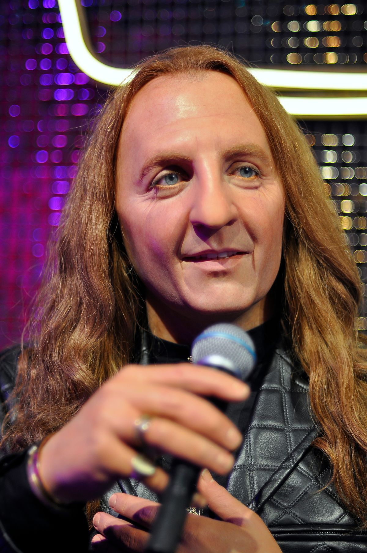 Zámbó Jimmy wax figuraként.