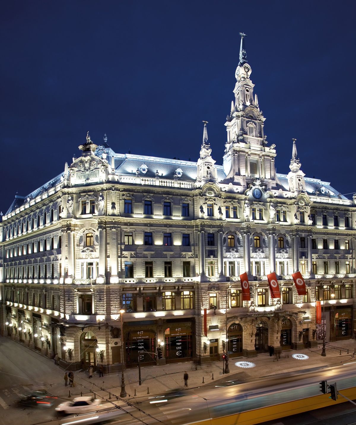 Kilencedik alkalommal rendezik meg az Indoor Sörfesztivált, amely idén a New York Palace Hotel dísztermeibe költözik. 