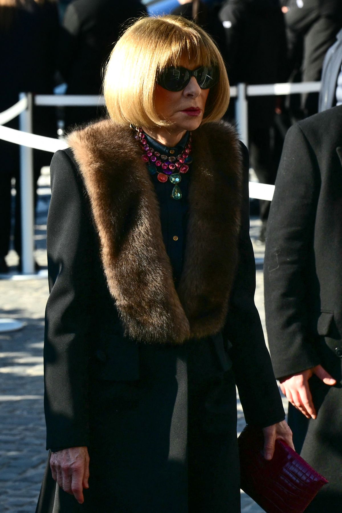 British-US fashion editor Anna Wintour arrives at the funeral ceremony for the late Italian fashion designer Valentino Gavarani at the Basilic of Santa Maria degli Angeli e dei Martiri, in Rome on January 23, 2026. (Photo by Stefano RELLANDINI / AFP)