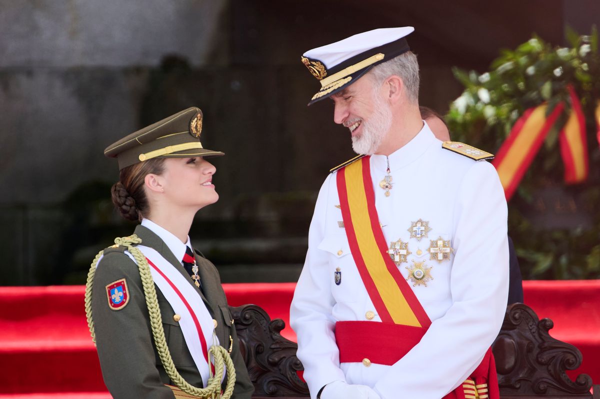 Leonóra hercegnő és apja, VI. Fülöp spanyol király. 