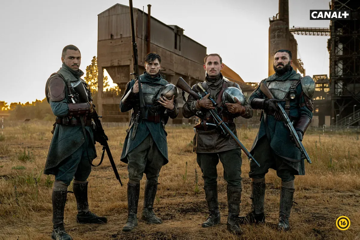 A látványos, nagyköltségvetésű sci-fik terén eddig az amerikai stúdiók vitték a prímet, de az Őrszemek meglepően magabiztosan áll be melléjük a sorba. 