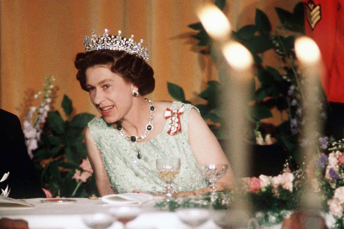 QUEBEC - OCTOBER 17:  Queen Elizabeth II attends a State Banquet during her silver jubilee on October 17, 1977 in Quebec, Canada. (Photo by Anwar Hussein/Getty Images)