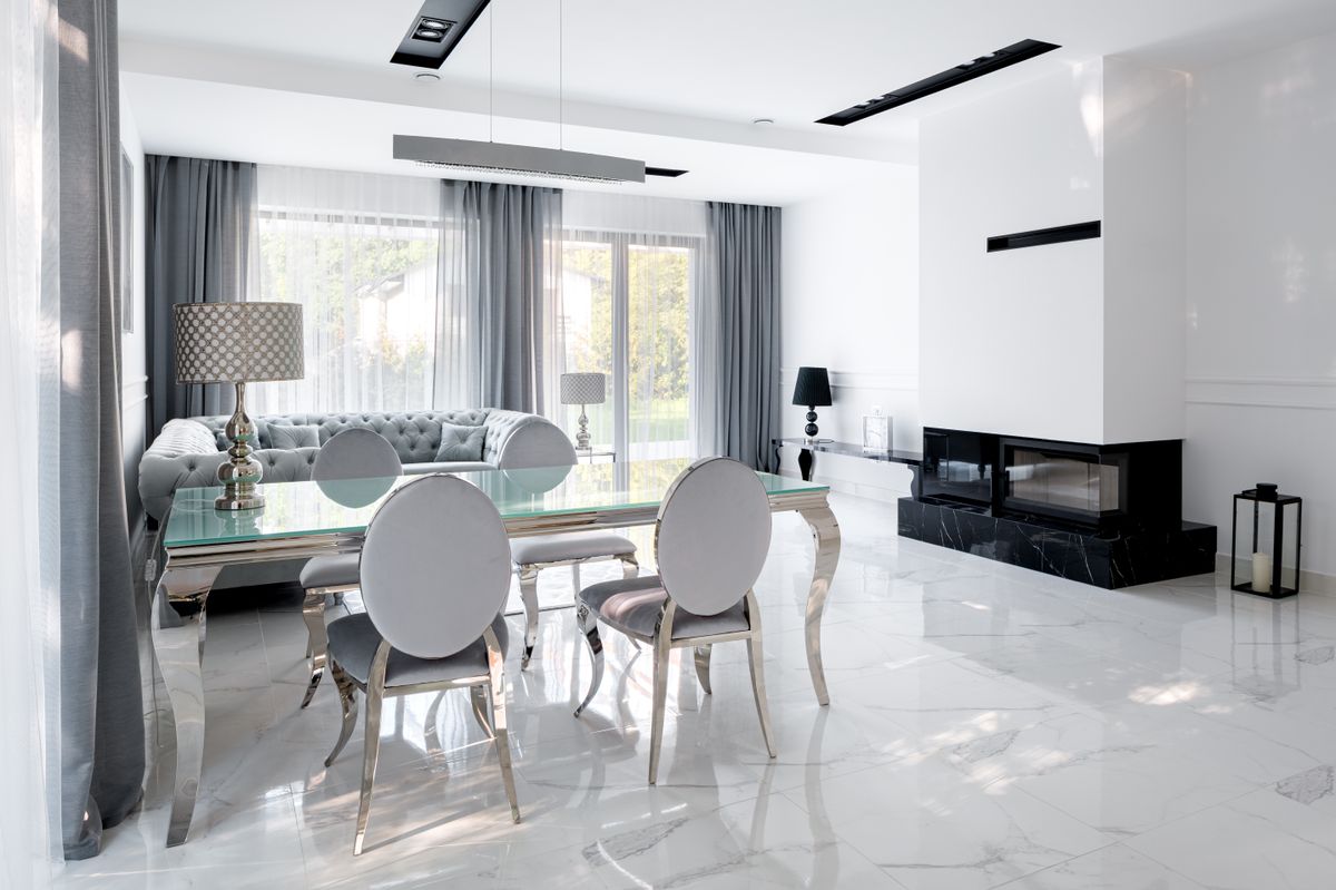 glamour lakberendezési stílus megvalósítva egy lakásban