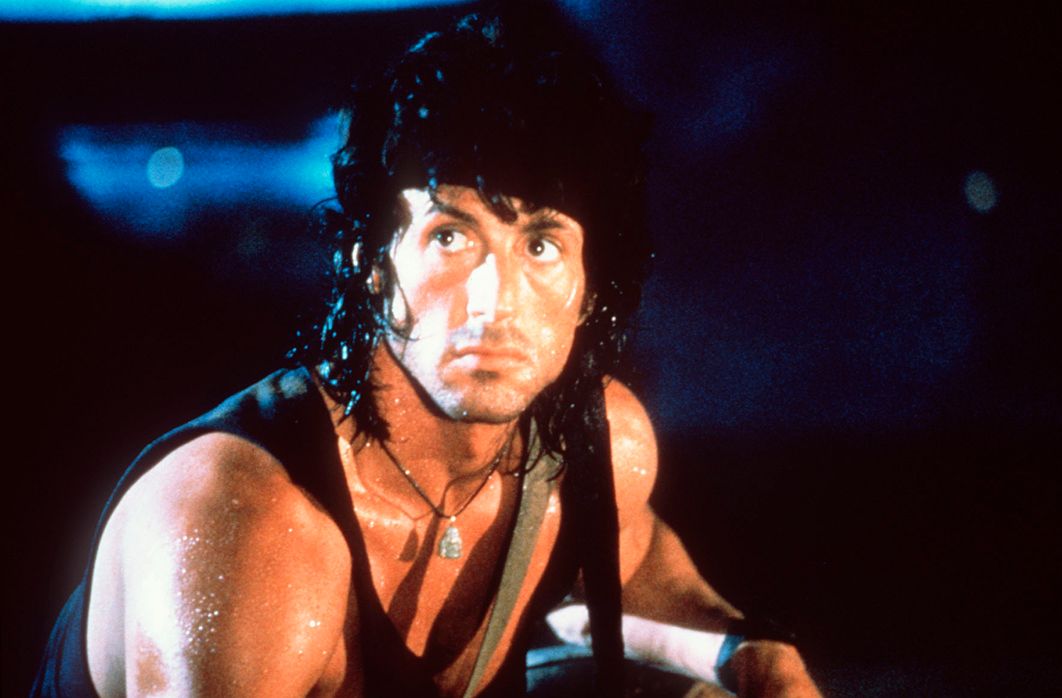 Ikonikus filmjelenet: Sylvester Stallone a Rambo című filmben. 