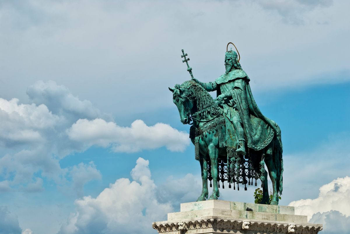 Magyar történelmi kvíz: Magyarországo első királyának I. Szent Istvánnak a szobra. 