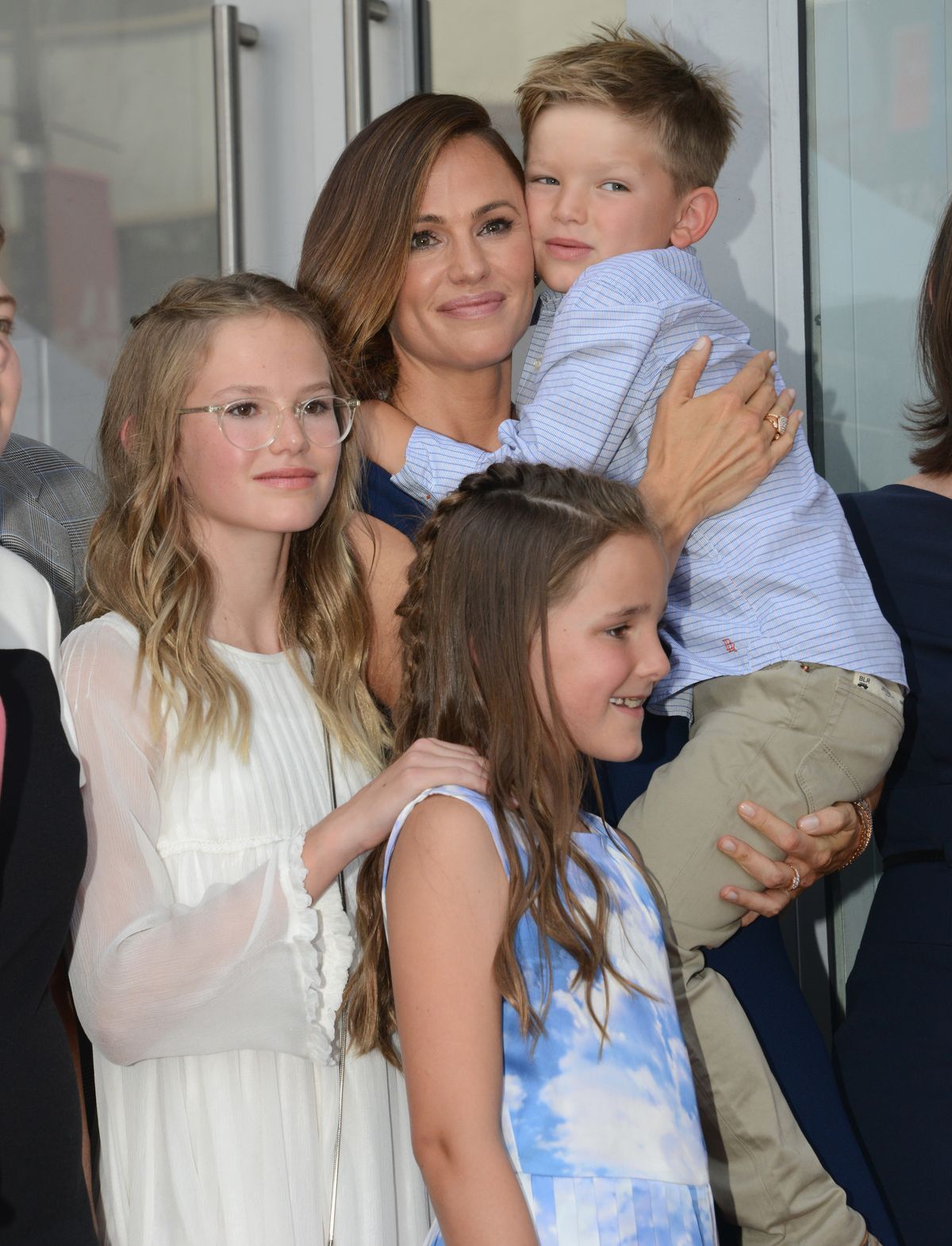 HOLLYWOOD, CA - AUGUST 20:  Actress Jennifer Garner pose with children Violet Affleck, Samuel GarnerAffleck and Seraphina Rose Elizabeth Affleck during the ceremony honoring Jennifer Garner with a star on the Hollywood Walk Of Fame on August 20, 2018 in Hollywood, California.  (Photo by Albert L. Ortega/Getty Images)