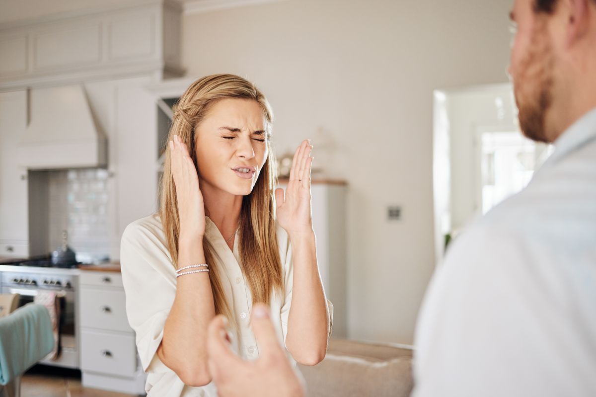 párkapcsolat, bosszankodó feleség