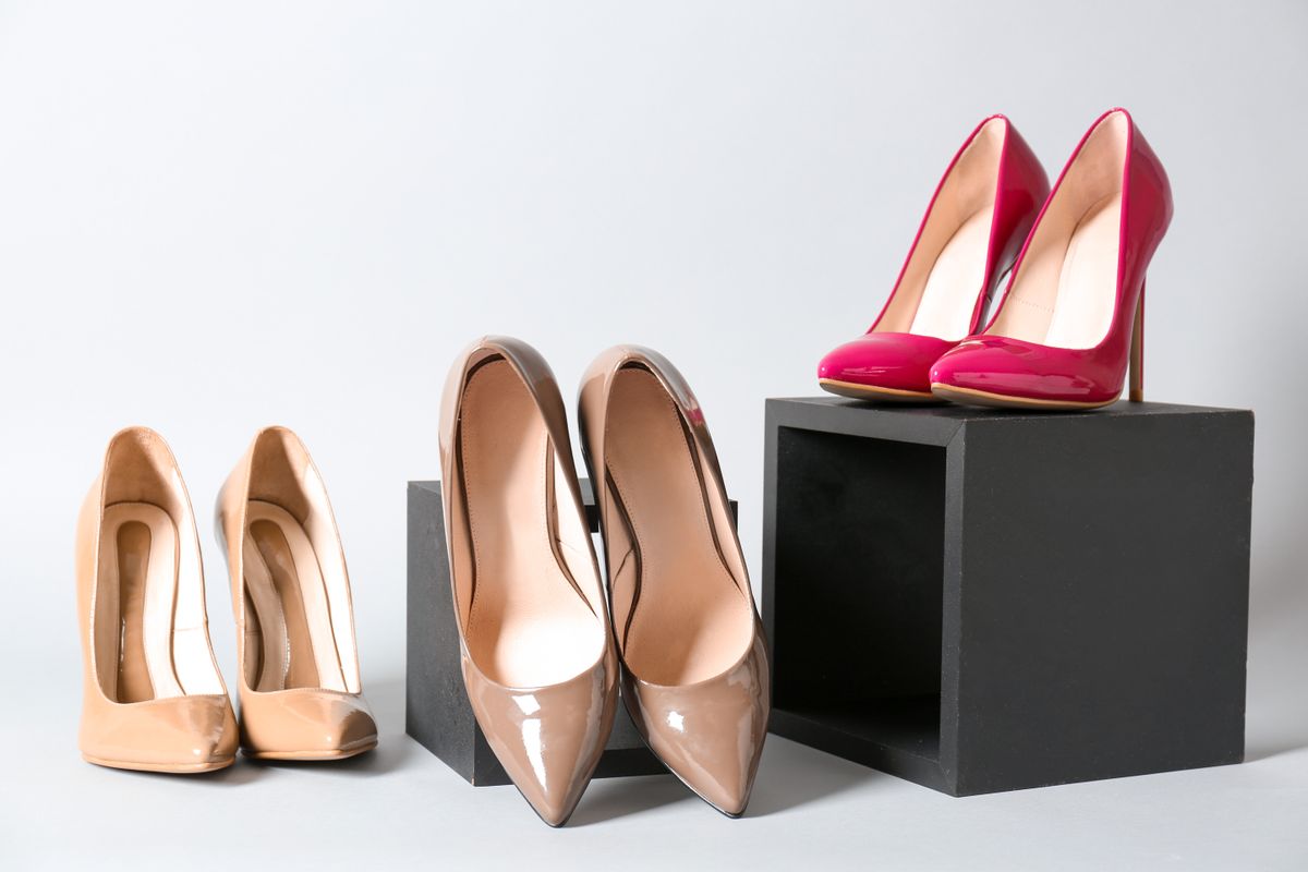 Elegáns női cipők, magassarkú cipők. 
