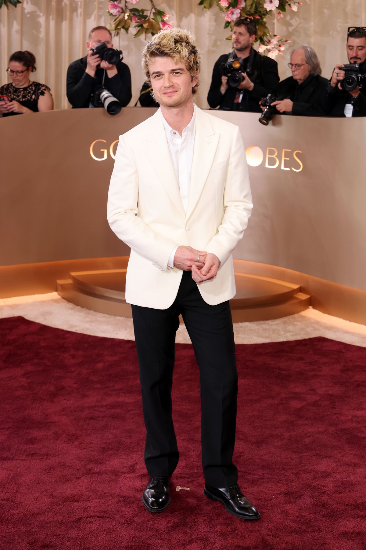 joe keery golden globe 2026