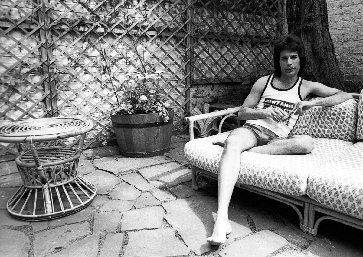 Freddie Mercury rattan kerti bútorok