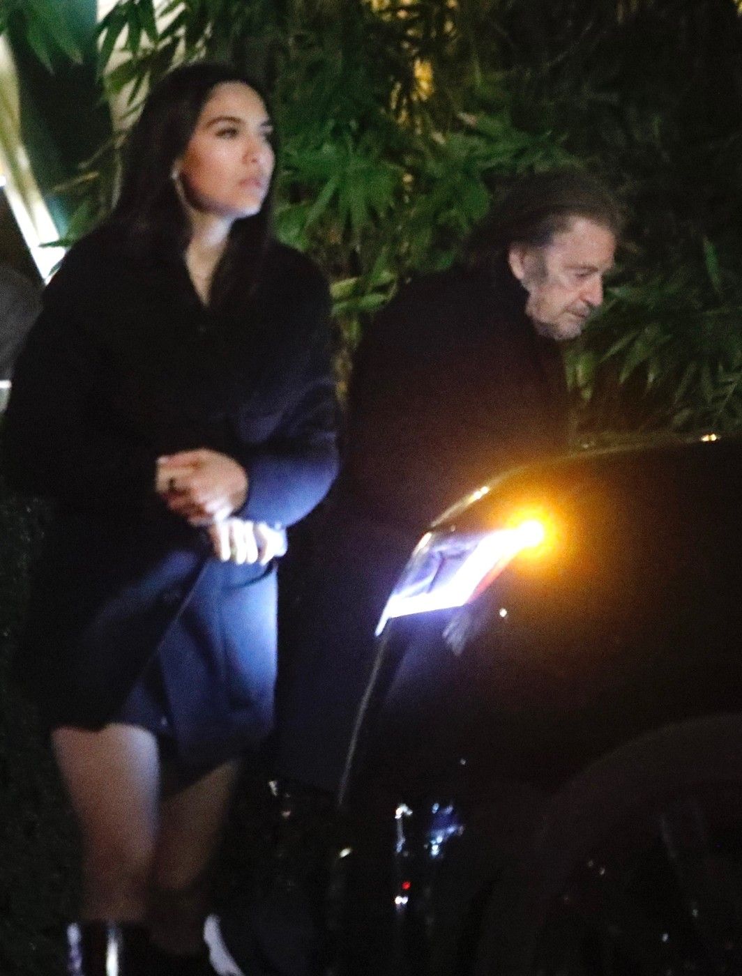 Al Pacino és Noor Alfallah lesifotón - éppen hazafelé tartanak az étteremből