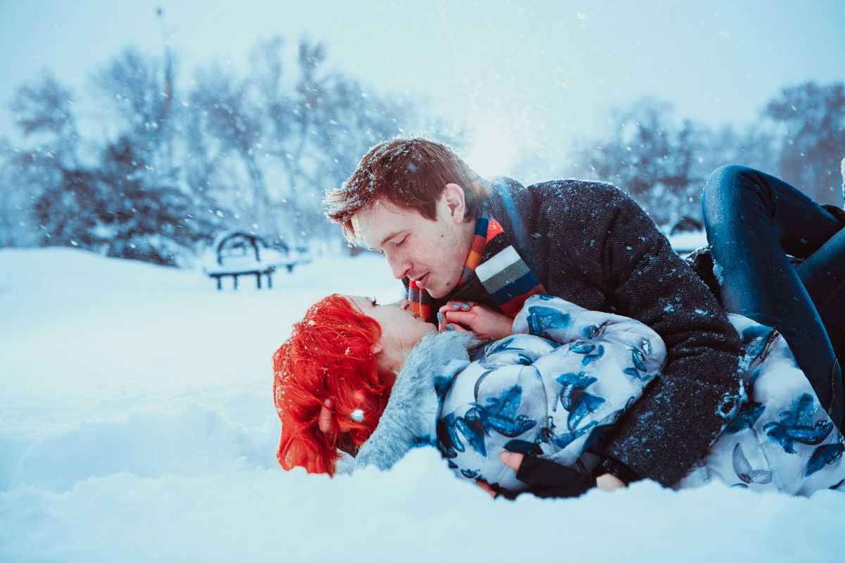 Szex télen? Nos, ebben az évszakban jobban gerjednek egymásra a párok. A titok az, hogy bent, a meleg szobában kell csinálni.