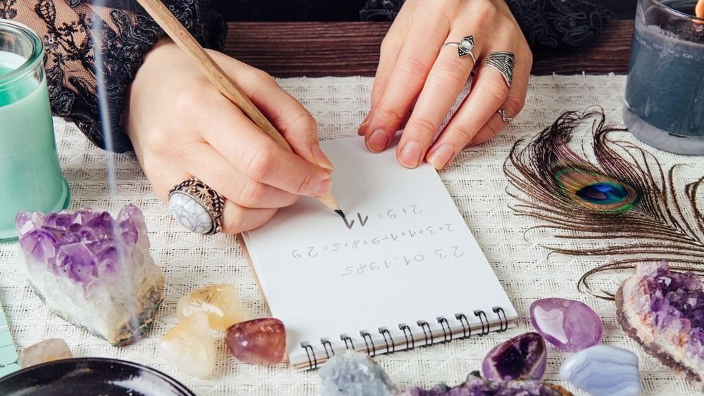 Isteni lélekminőség és dátumok kristáyokkal