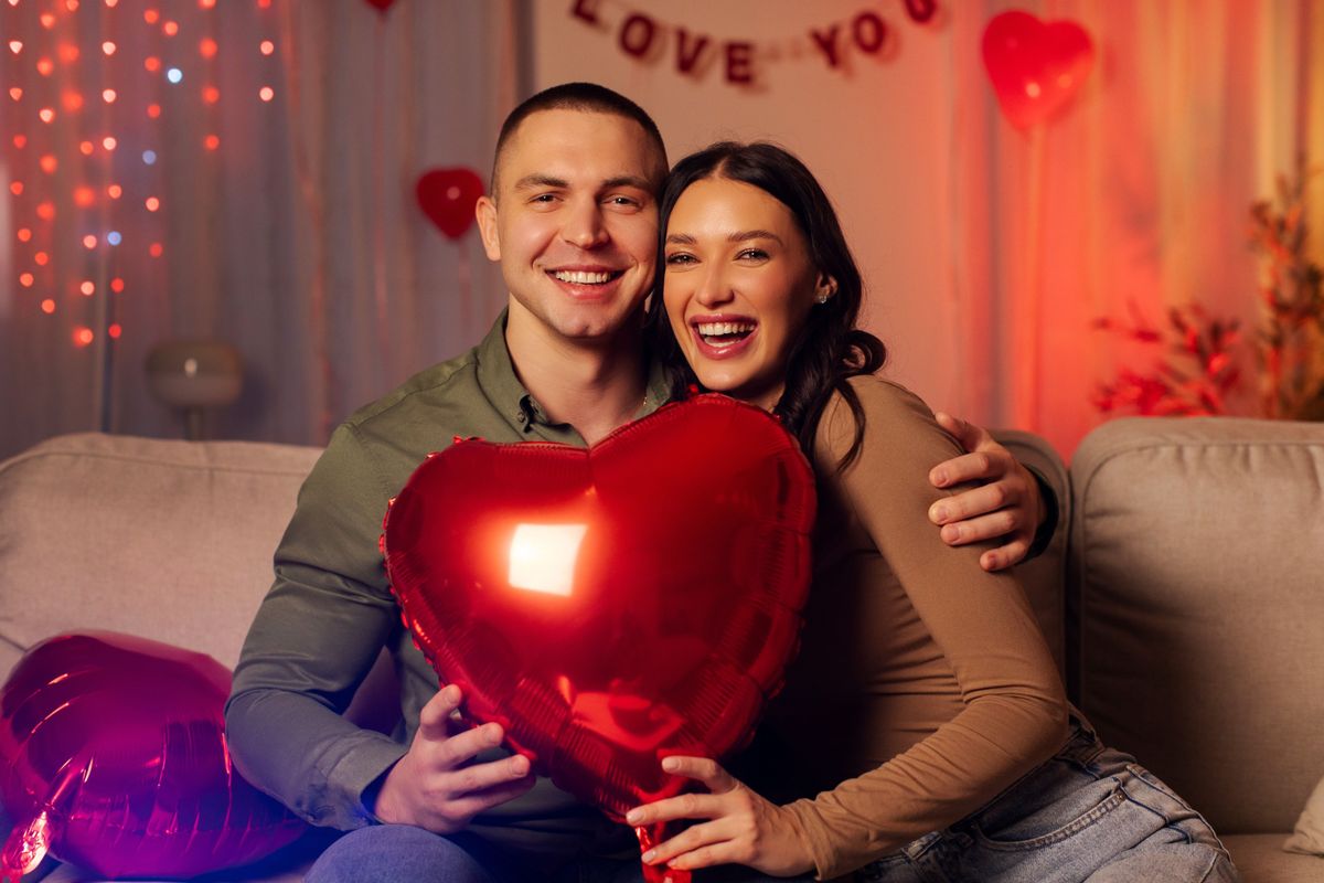 A Valentin-nap eredete inkább emlékeztet vérrel, szenvedéllyel és tiltott szerelemmel teli történelmi drámára, mint romantikus vígjátékra.