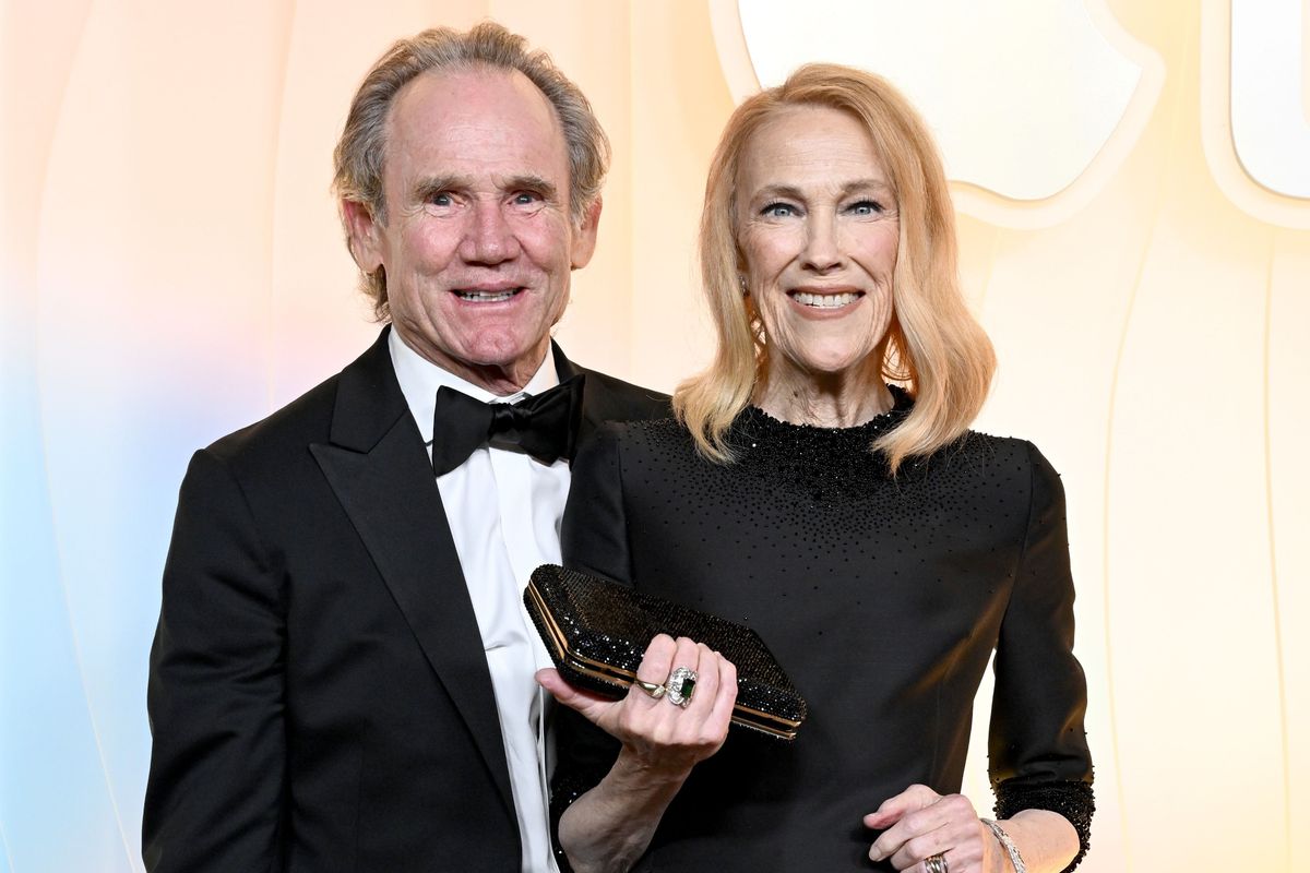 Bo Welch és Catherine O'Hara az Apple TV+ Primetime Emmy-partiján.