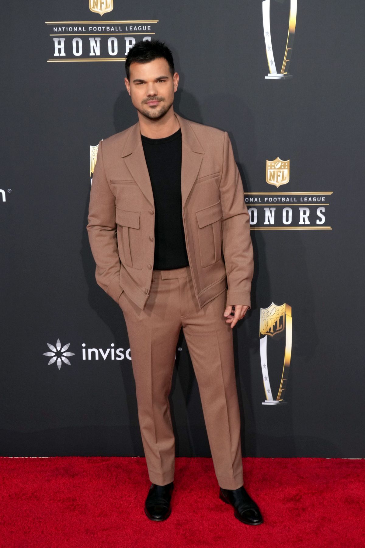 Taylor Lautner, az Alkonyat vérfarkasa 34 éves lett.