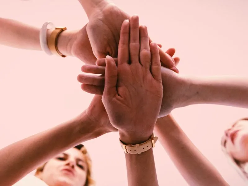 Az imposztor szindróma kifejezés az önbizalomhiány és az érdemtelenség érzésének kulturális rövidítése lett.