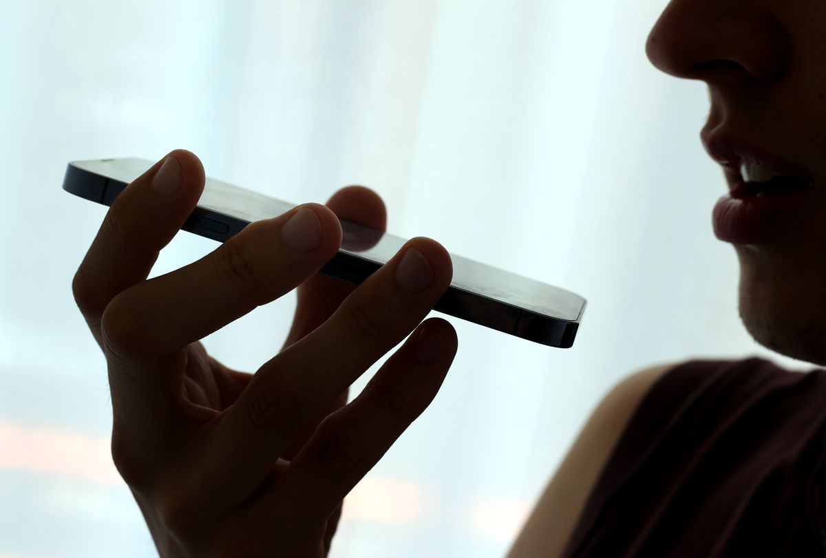 A szingli pasik titkon arra vágynak, hogy a nők hangüzenetet küldjenek nekik ismerkedés közben