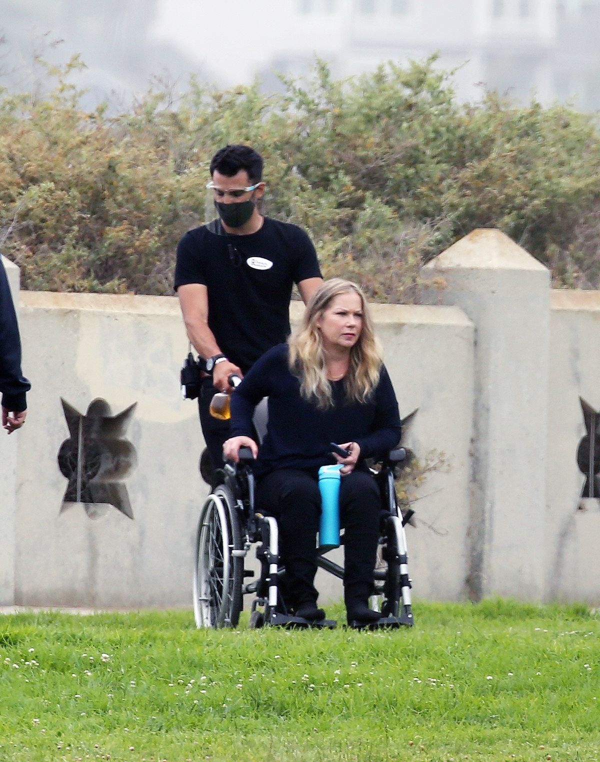 Halott vagy forgatás: James Marsden, Linda Cardellini és Christina Applegate.