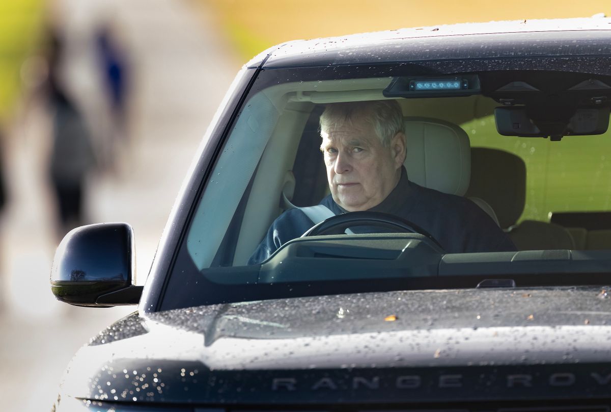 Andrew Mountbatten Windsornak azonnal távoznia kellett az új Epstein-akták megnyílása után.