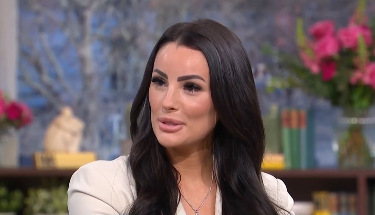 Bonnie-Louise Cooper majdnem belehalt a hírhedt plasztikai beavatkozásba