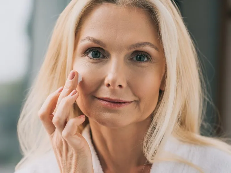 A fiatalos megjelenés nem egyetlen csodaterméknek vagy kezelésnek köszönhető