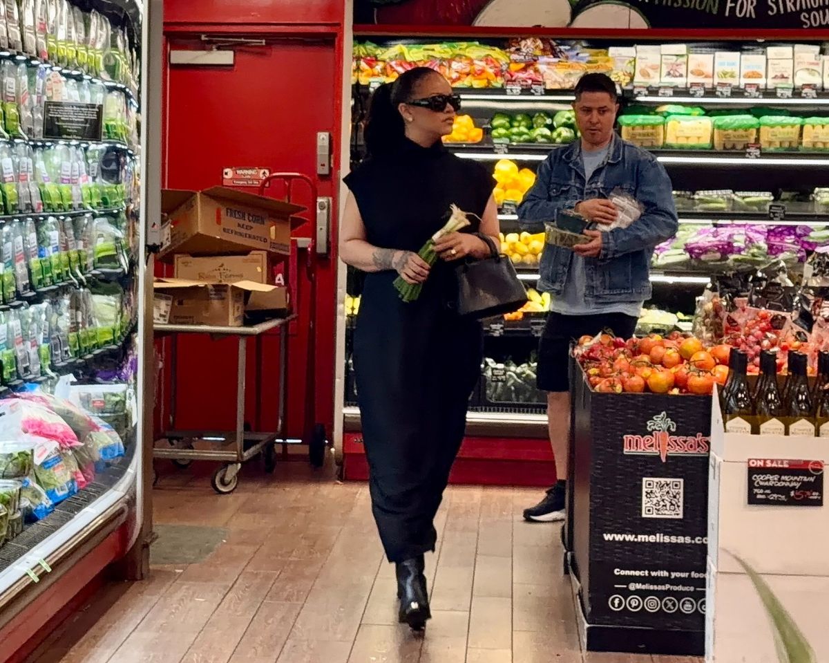 rihanna öltözködése