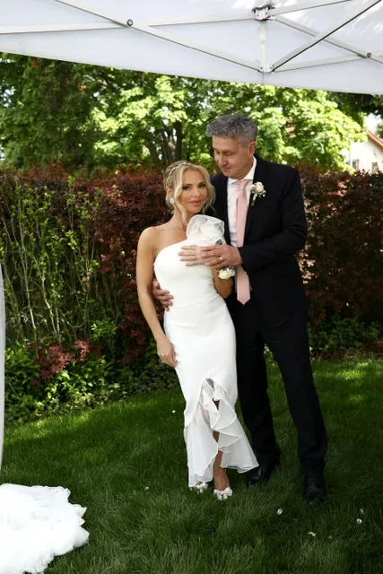 Yvonne Dederick esküvő