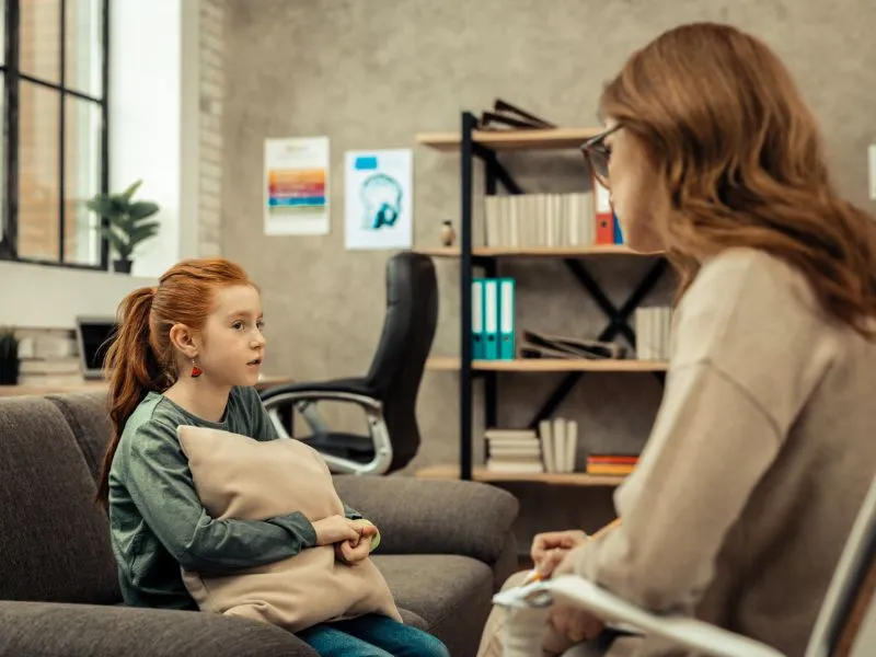 A traumák feldolgozása különösen fontos a gyermekeink érdekében.