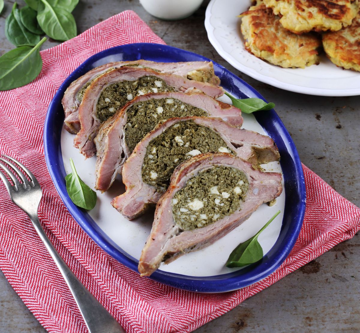 Spenótos-fetás krémmel töltött dagadó burgonyatócsnival sertéshúsból