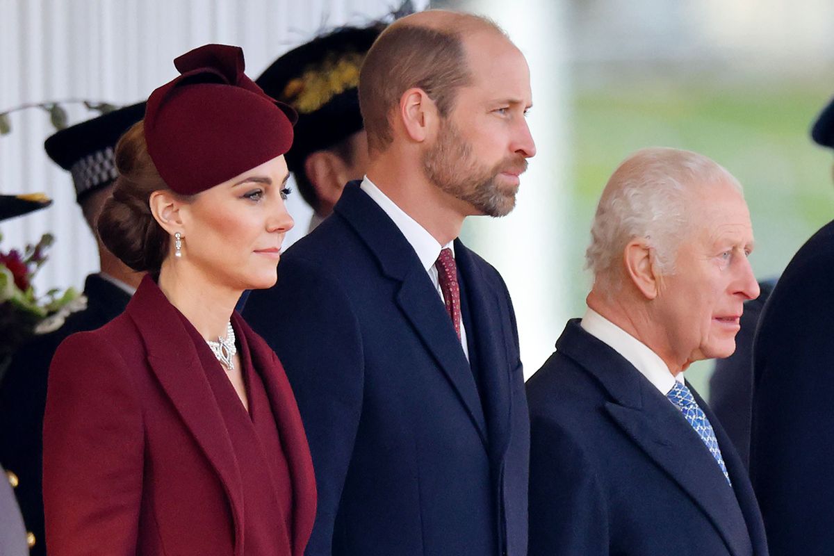  Bennfentesek szerint már nem Károly király, hanem Vilmos herceg a brit királyi család igazi főnöke.