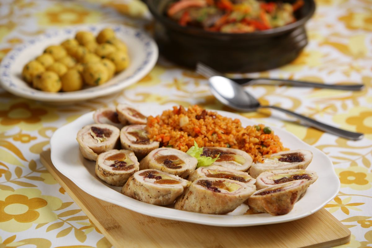 fakő bőr ellen pulykatekercses aszalt gyümölcsös recept