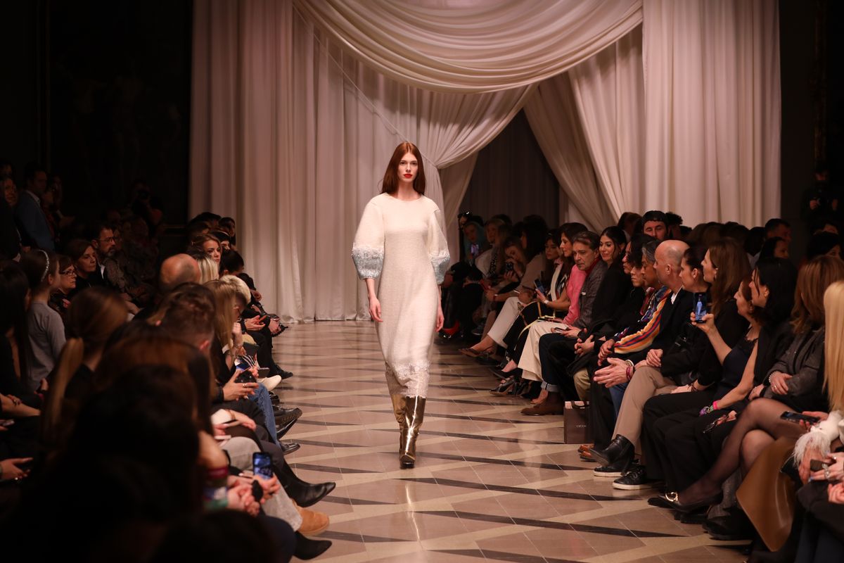 természetes haj a Budapest Central European Fashion Week kifutóján