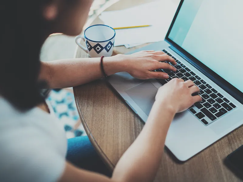 Átképzés 40 felett: hogyan válts karriert biztonságosan?